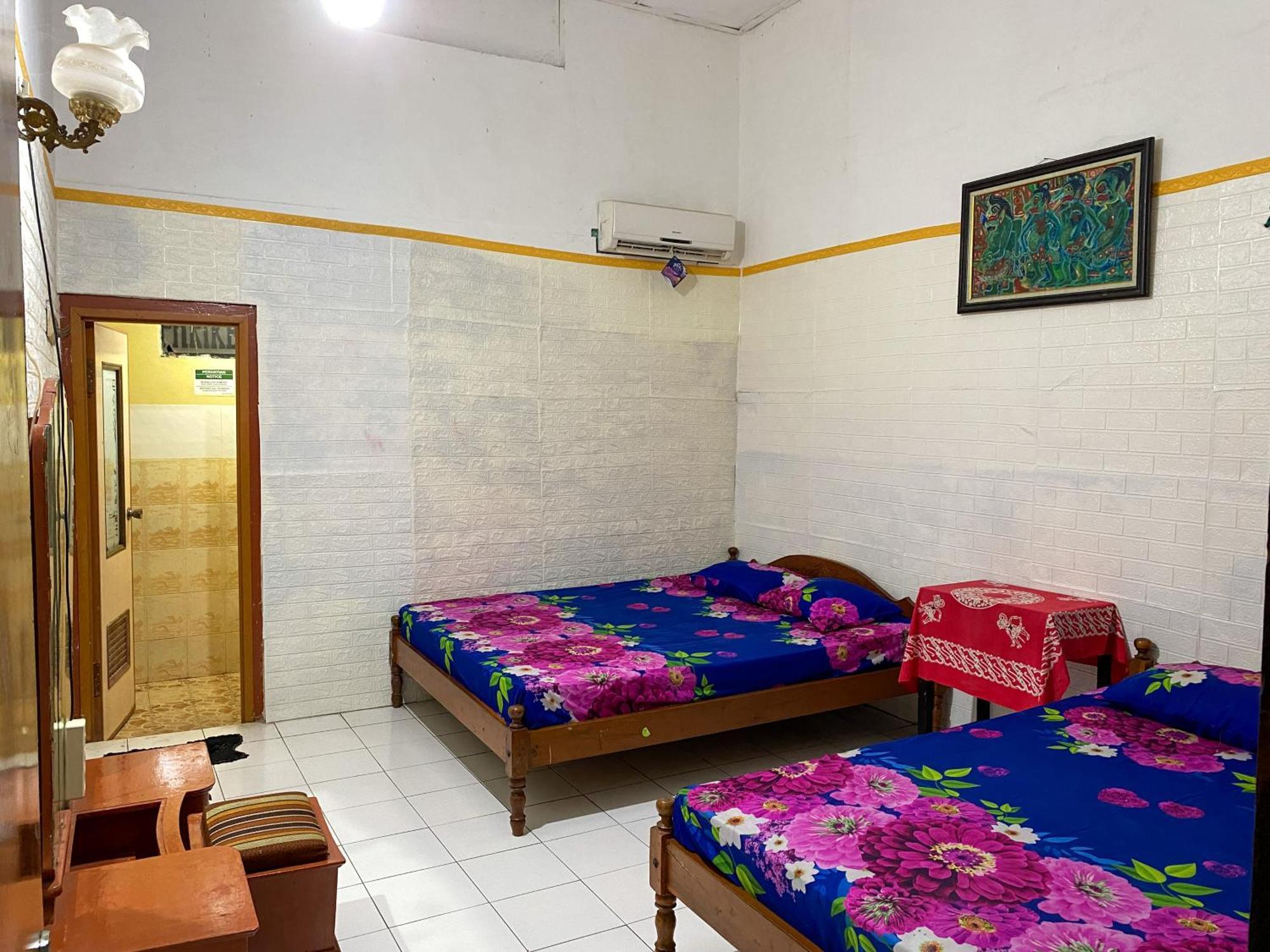 Parikesit Guest House Γιογκιακάρτα Εξωτερικό φωτογραφία