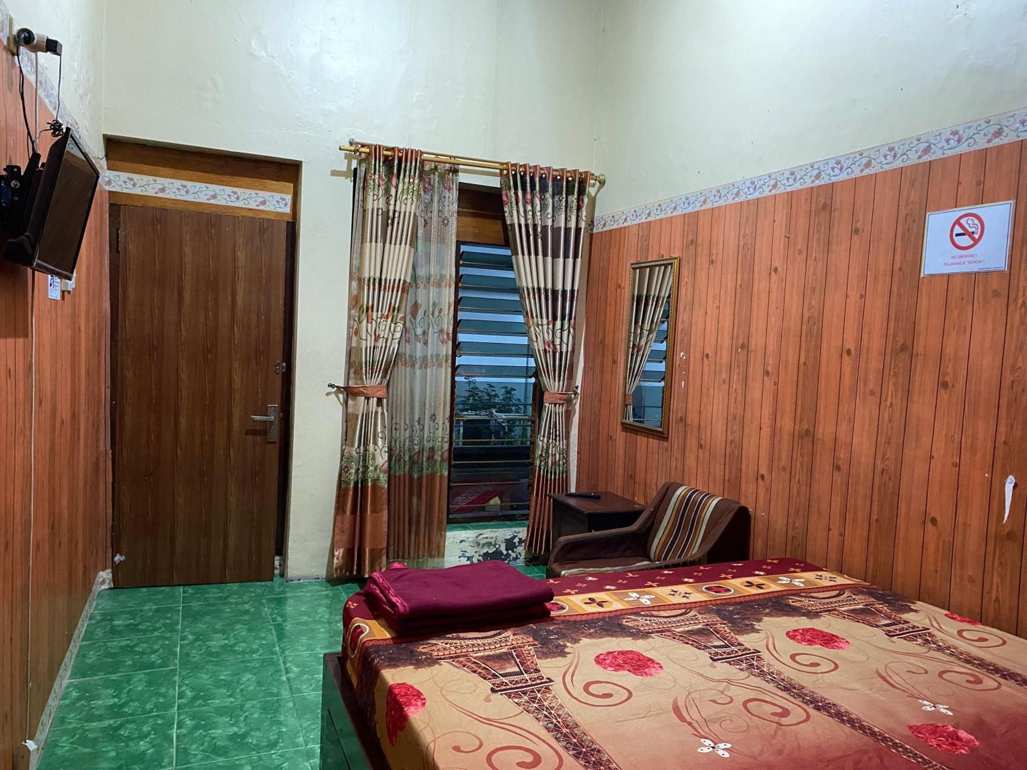 Parikesit Guest House Γιογκιακάρτα Εξωτερικό φωτογραφία